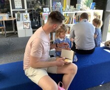 Panda reading 2